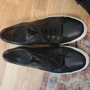 GUC - Vince Copeland Sneaker - Size 10